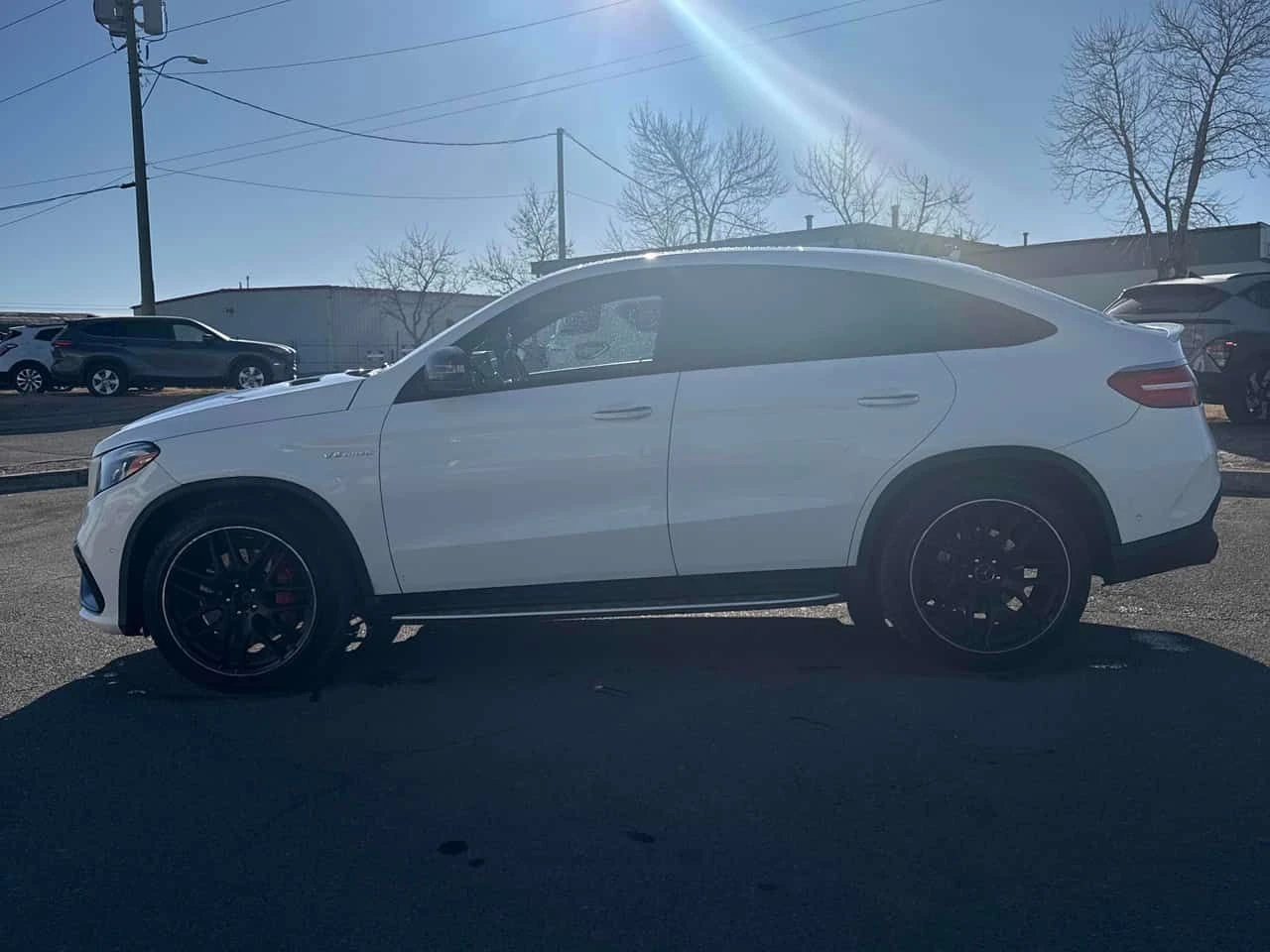 Mercedes-Benz GLE * AMG 63 S * ОБДУХВАНЕ * ПАНОРАМА * 360 * ПОДГРЕВ , снимка 3 - Автомобили и джипове - 55056410