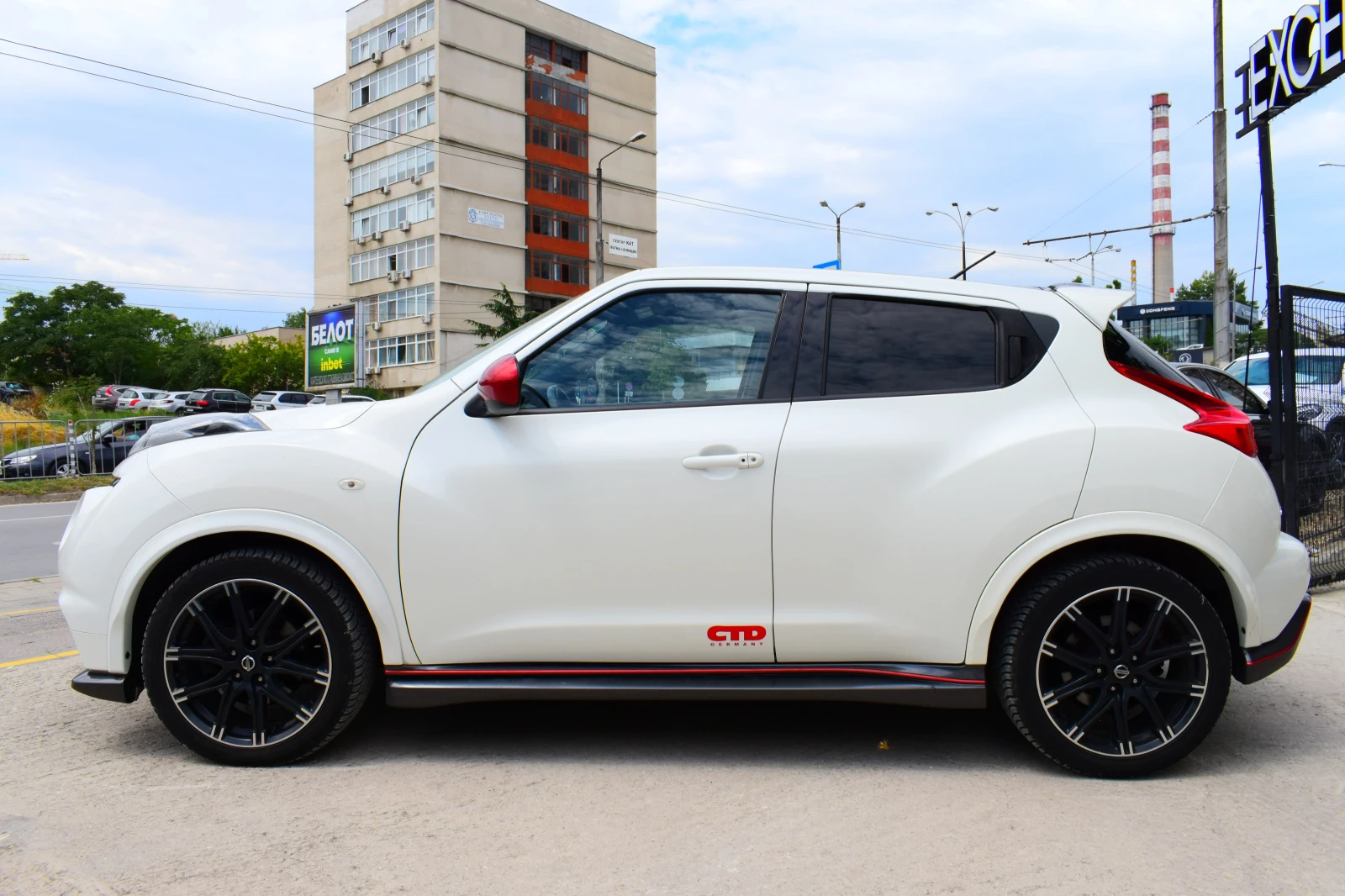 Nissan Juke 1.6Т* NISMO* ALCANTARA, снимка 2 - Автомобили и джипове - 55460160