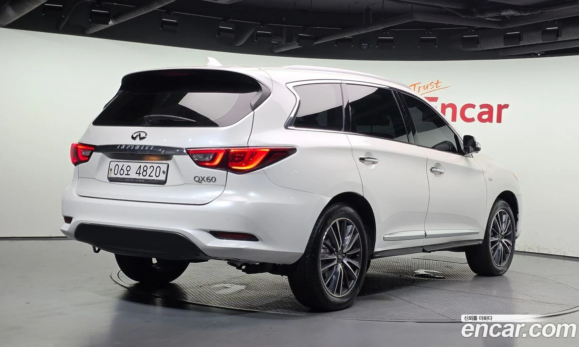 Infiniti QX60 3.5 AWD, снимка 2 - Автомобили и джипове - 56123109