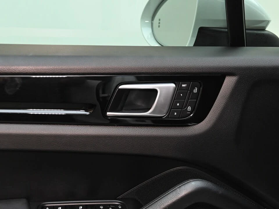 Porsche Cayenne 360 * АвтоКредит * (ЦЕНА ДО БГ), снимка 15 - Автомобили и джипове - 56124740