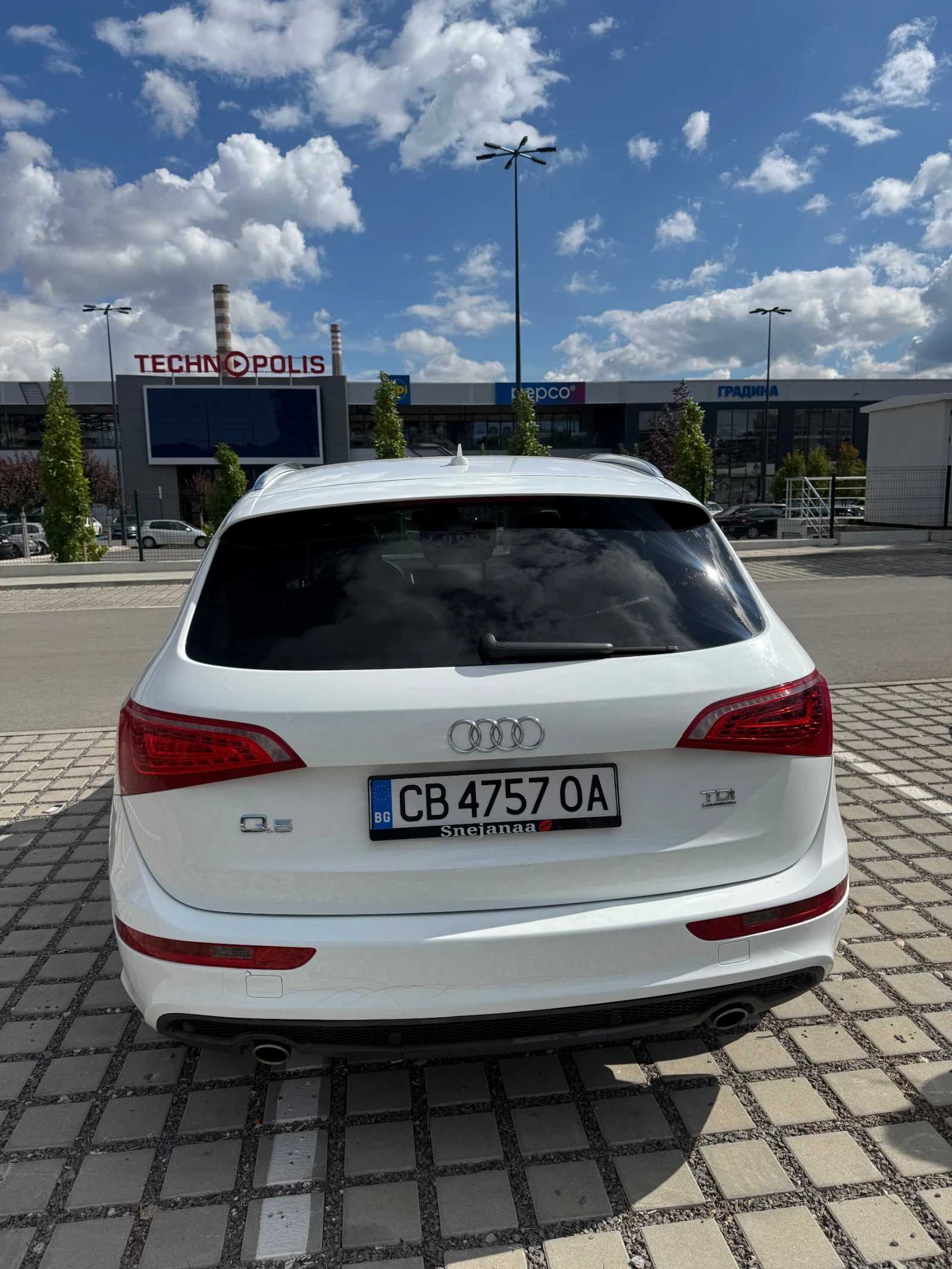 Audi Q5, снимка 4 - Автомобили и джипове - 56198275
