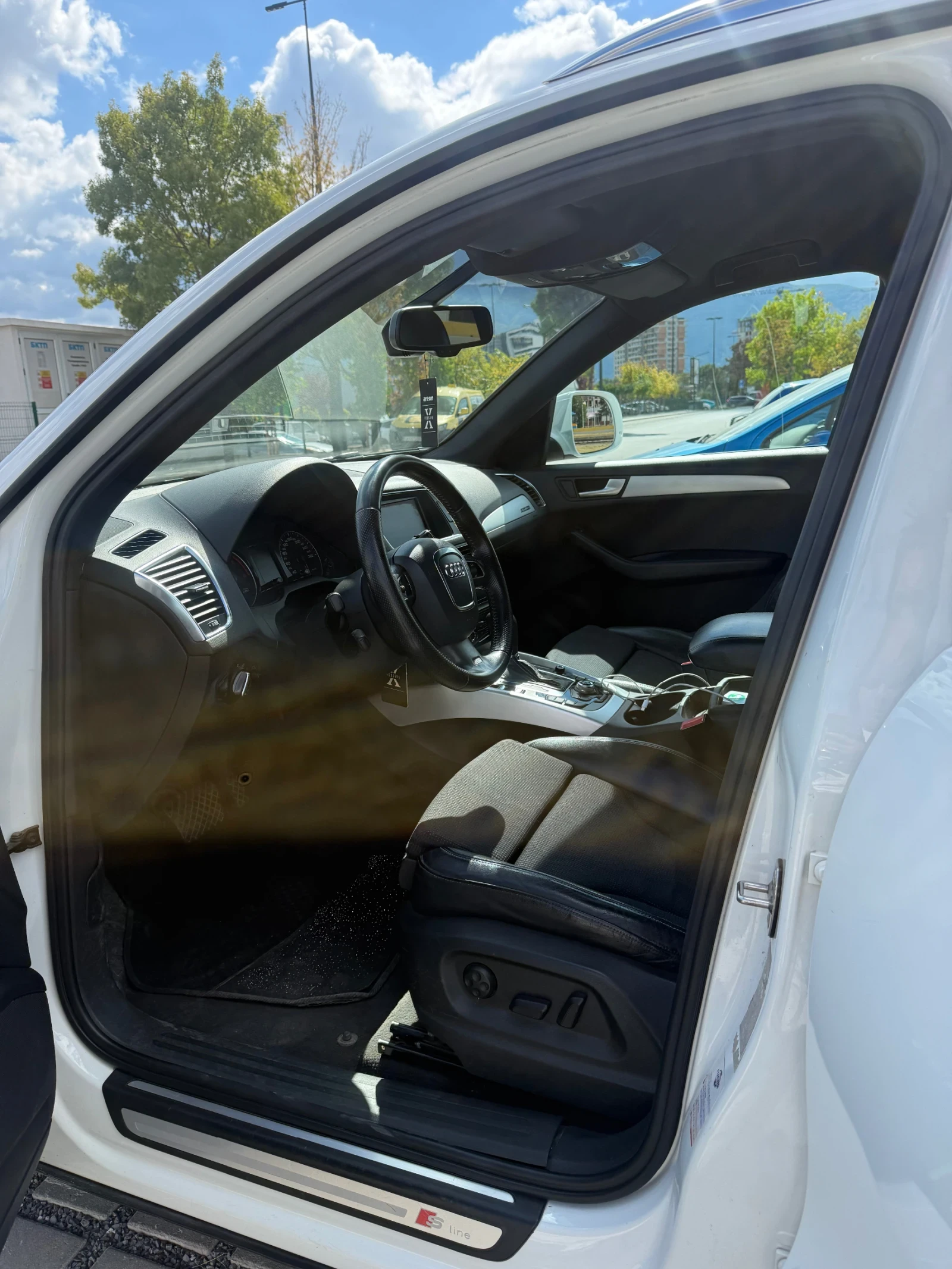 Audi Q5, снимка 6 - Автомобили и джипове - 56198275