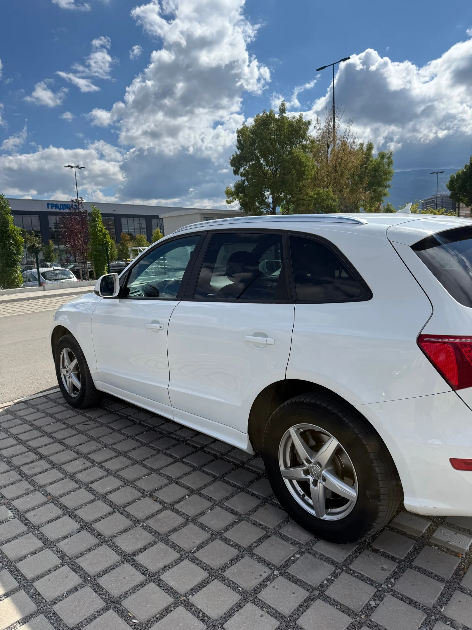 Audi Q5, снимка 5 - Автомобили и джипове - 56198275
