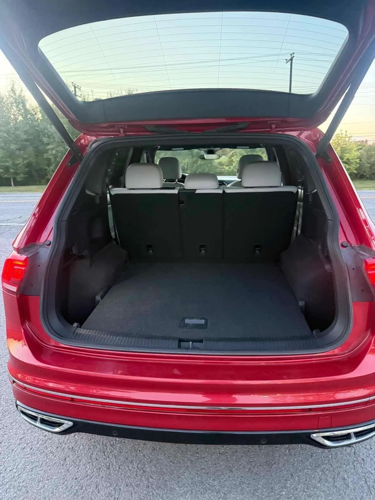 VW Tiguan Highline R Line /360/Fender/Обдухване/Carfax, снимка 16 - Автомобили и джипове - 56267249