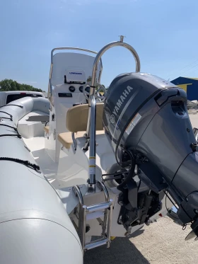 Надуваема лодка Bombard Sunrider 5.50, снимка 10