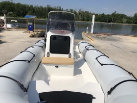 Надуваема лодка Bombard Sunrider 5.50, снимка 4