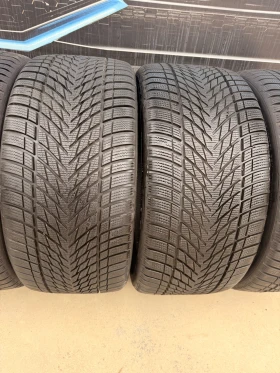 Гуми Зимни 255/35R21, снимка 4