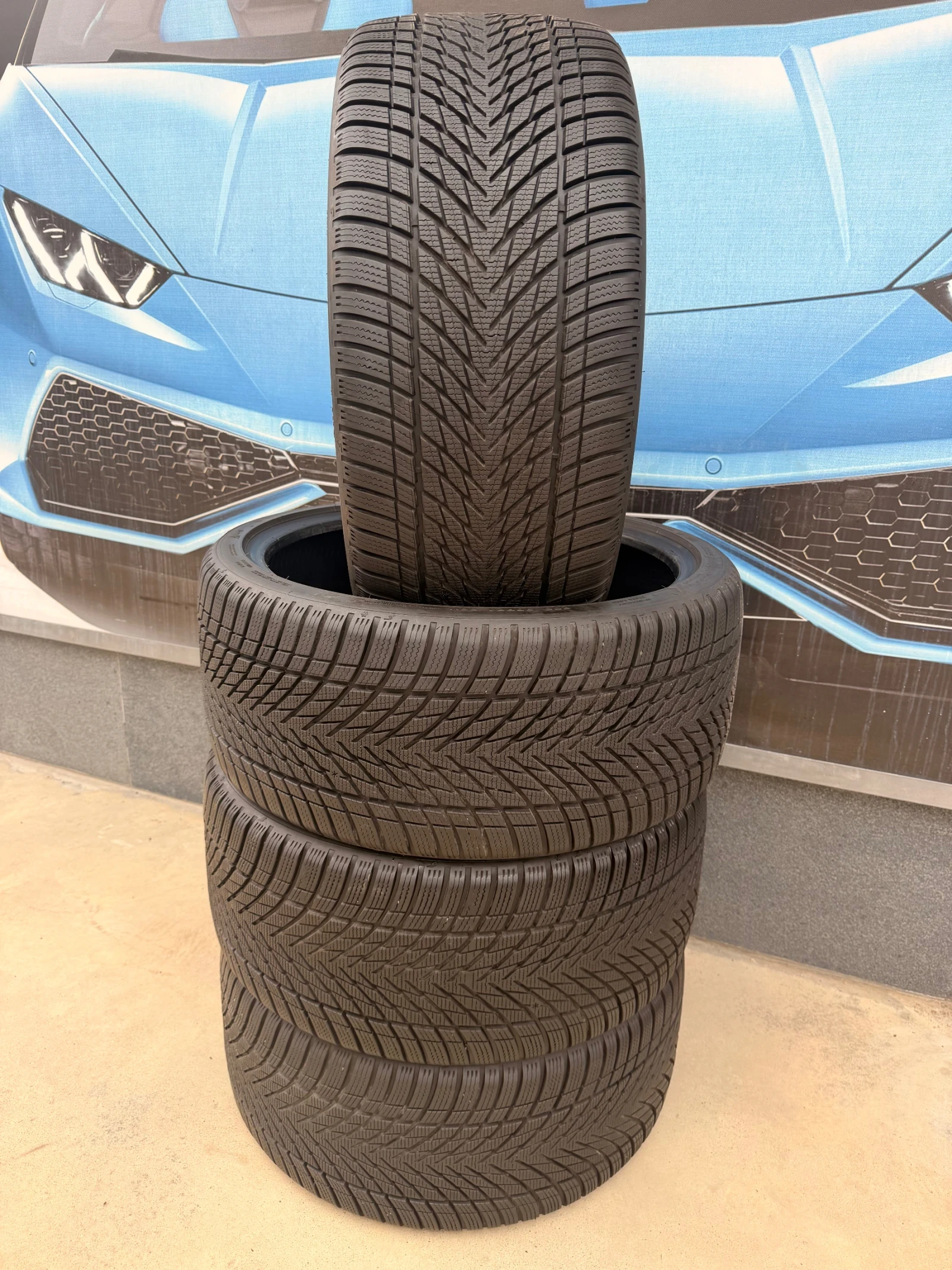 Гуми Зимни 255/35R21, снимка 13 - Гуми и джанти - 56097054