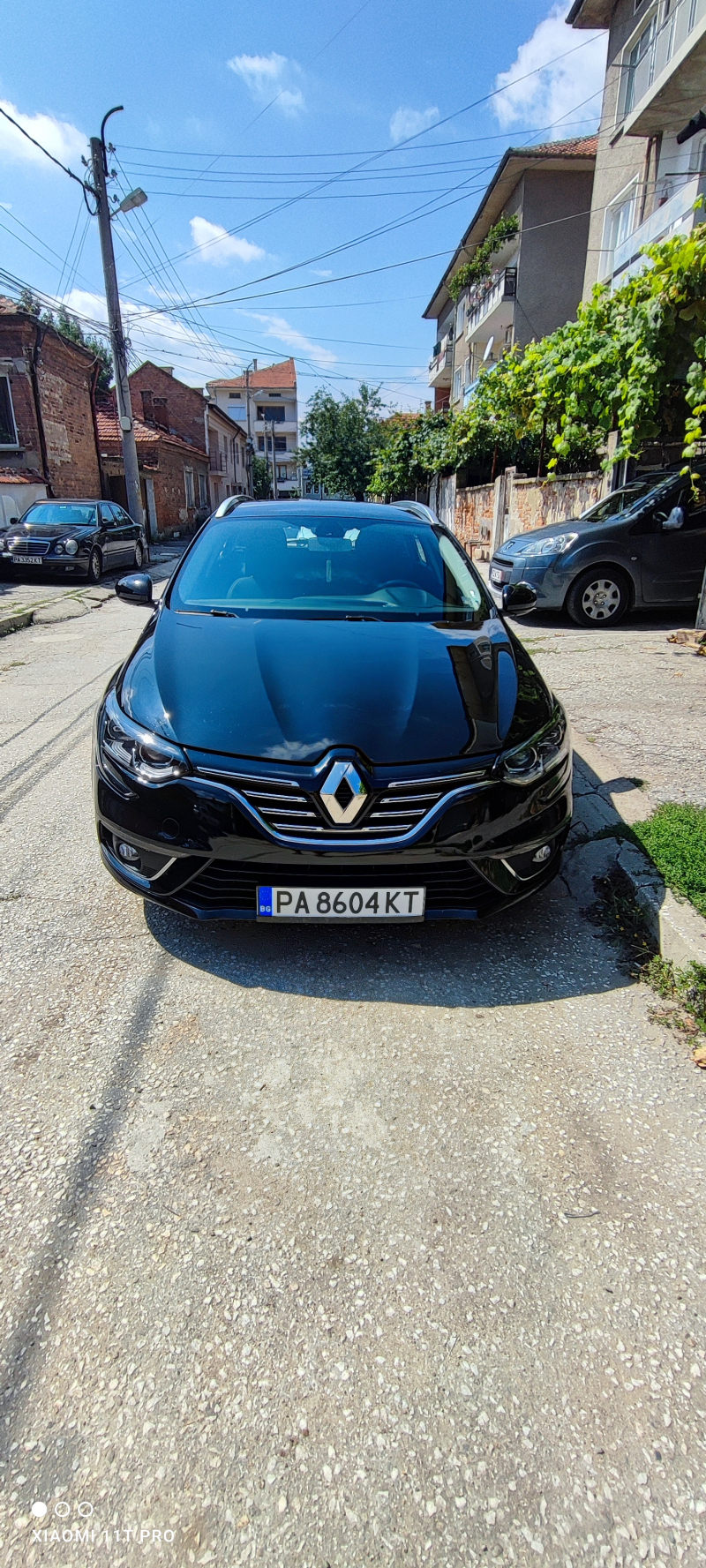 Renault Megane 1.5 dci, снимка 2 - Автомобили и джипове - 46247468