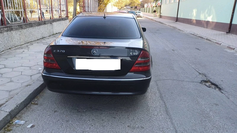 Mercedes-Benz E 320, снимка 15 - Автомобили и джипове - 48577559