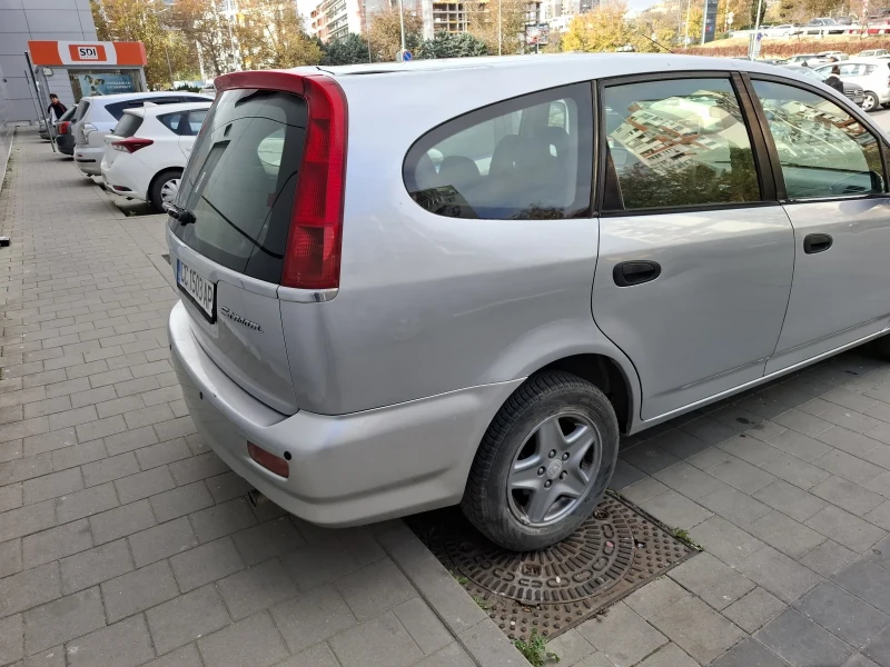 Honda Stream 1.7 бензин, снимка 5 - Автомобили и джипове - 49518452