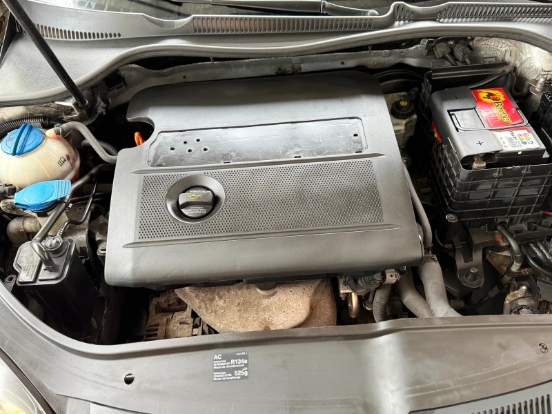 VW Golf 1.4бензин нов внос Германия, снимка 8 - Автомобили и джипове - 51939219