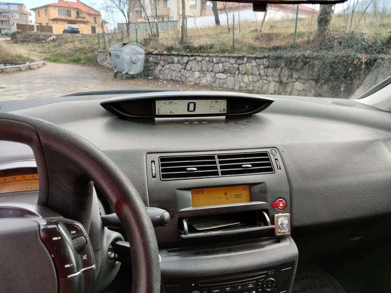 Citroen C4 1.4i, снимка 10 - Автомобили и джипове - 50857419