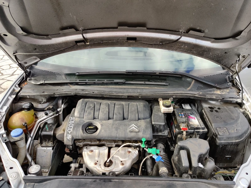 Citroen C4 1.4i, снимка 14 - Автомобили и джипове - 50857419