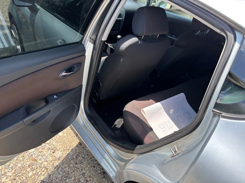 Seat Leon 2.0 TDI, снимка 7 - Автомобили и джипове - 52595043