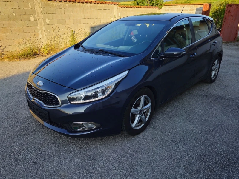 Kia Ceed 1.6crdi, снимка 5 - Автомобили и джипове - 50759939