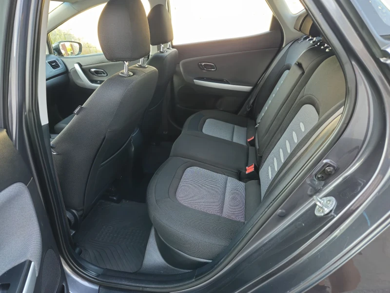 Kia Ceed 1.6crdi, снимка 12 - Автомобили и джипове - 50759939