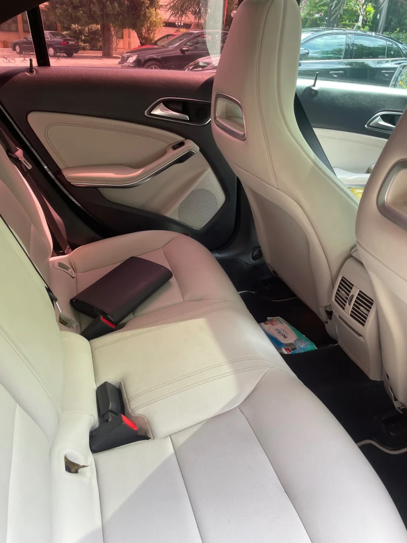 Mercedes-Benz CLA 250, снимка 6 - Автомобили и джипове - 52511192