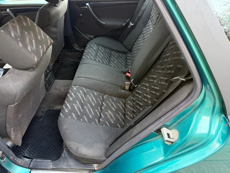 Mercedes-Benz C 220 CDi, снимка 8 - Автомобили и джипове - 53364303