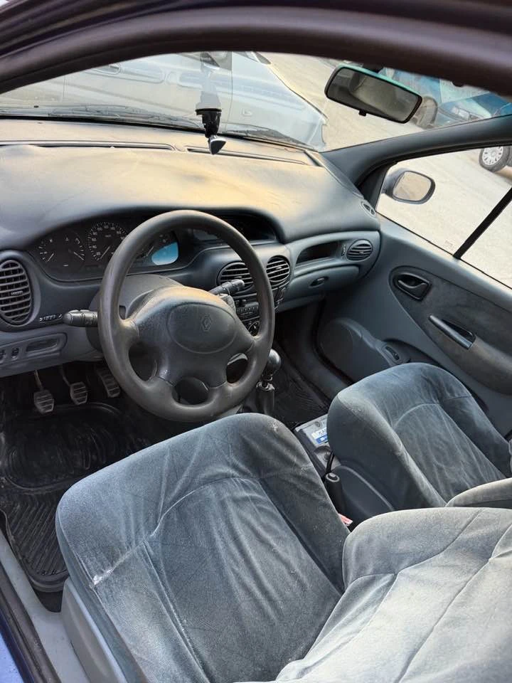 Renault Megane 1.9 100 - изображение 10