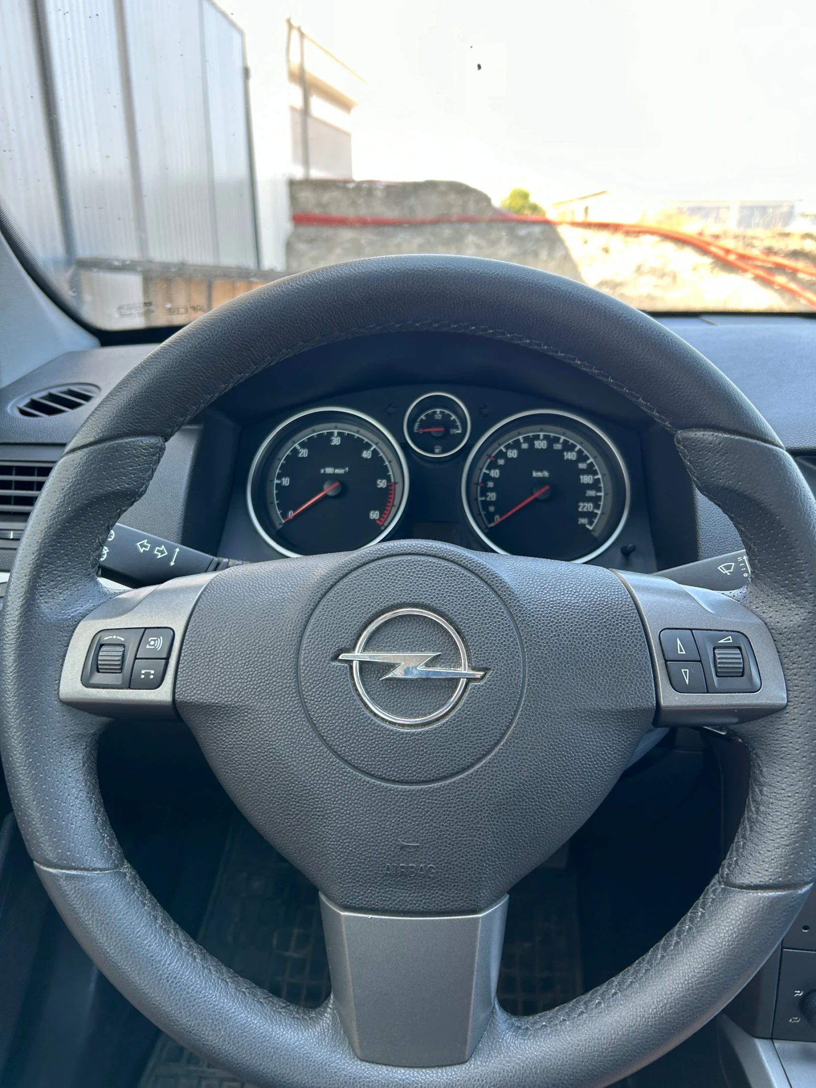 Opel Astra 1, 9 6 скорости - изображение 8