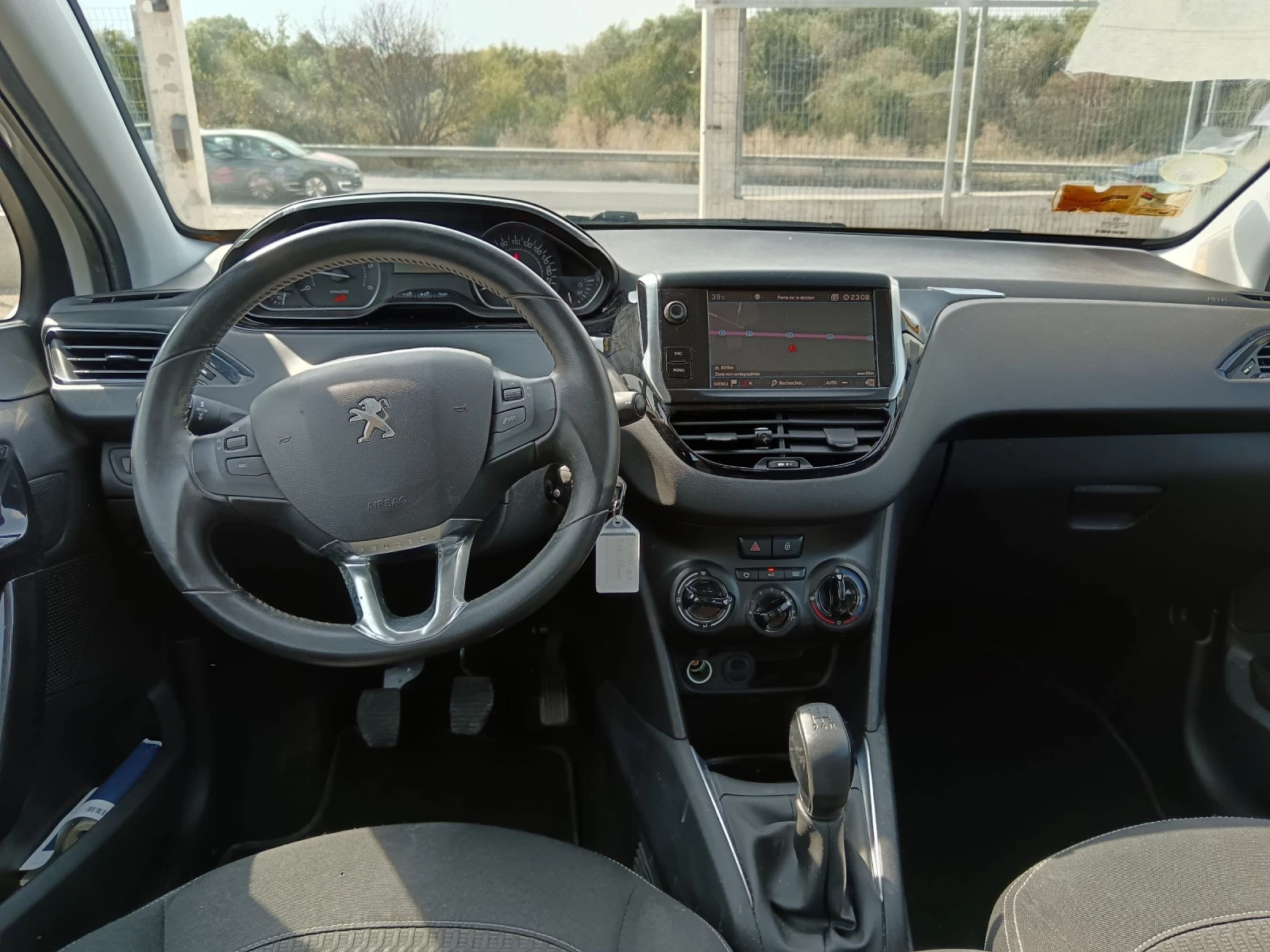 Peugeot 208 , 1, 6 EHDI - изображение 6