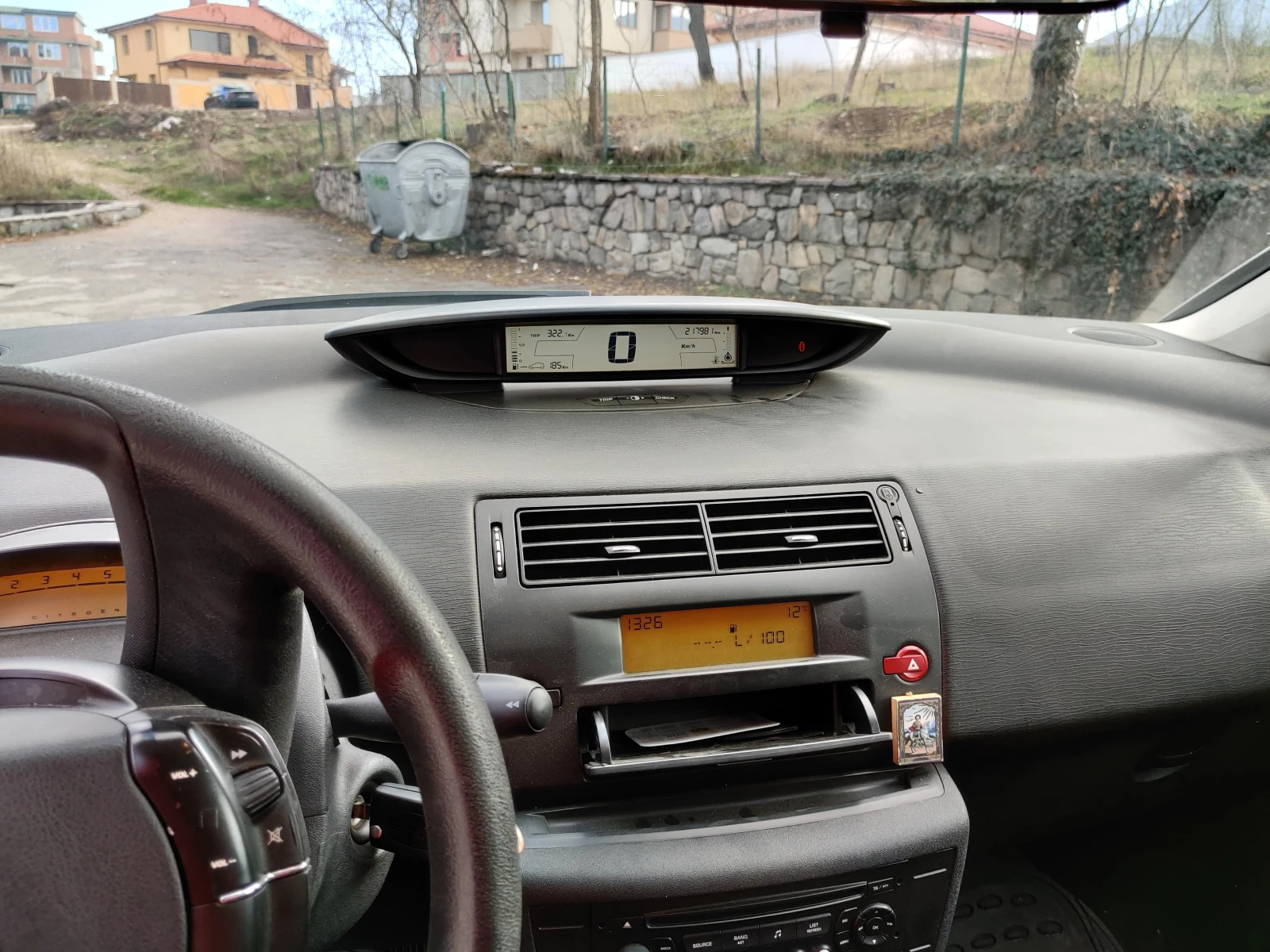 Citroen C4 1.4i - изображение 10