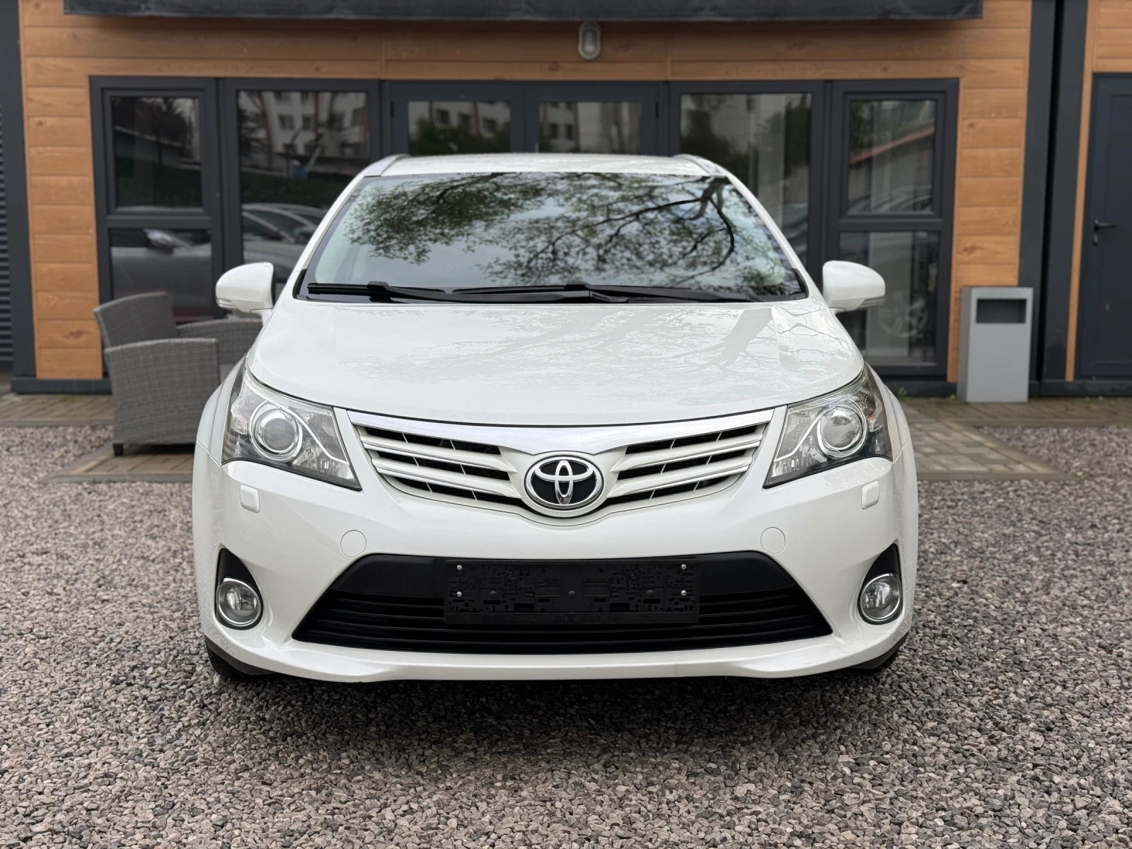 Toyota Avensis 1.8VVT-i/FACE/EXECUTIVE/НАВИ/КОЖА/КАМЕРА/ - изображение 2