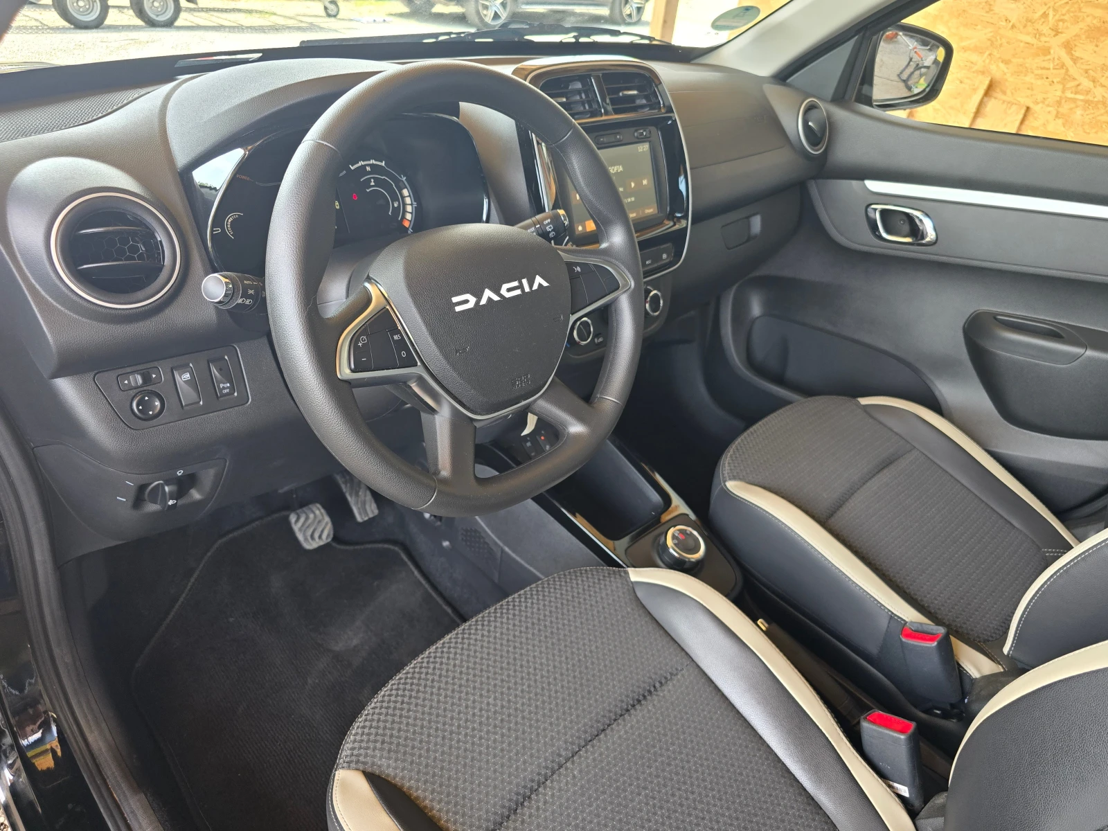 Dacia Spring Electric drive 33 kW Essential/Германия - изображение 5