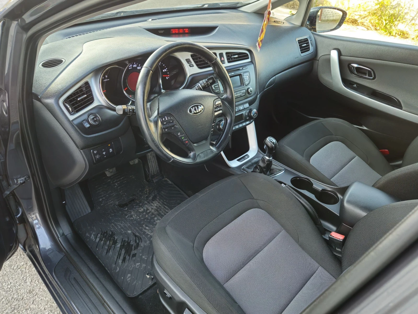 Kia Ceed 1.6crdi - изображение 7