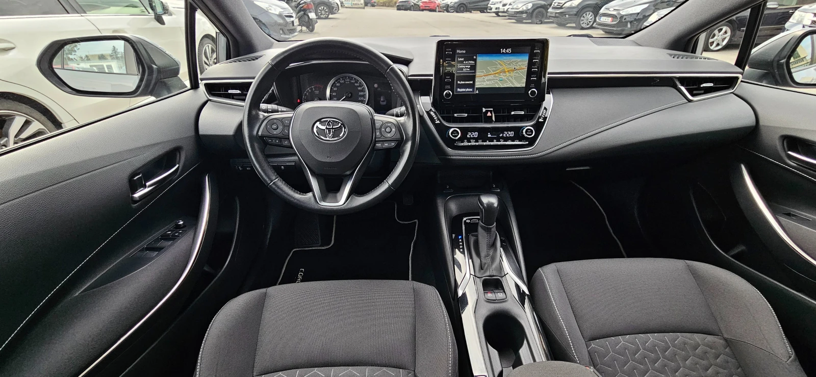Toyota Corolla 1.8 Hybrid Touring Sports  Business Tech - изображение 9