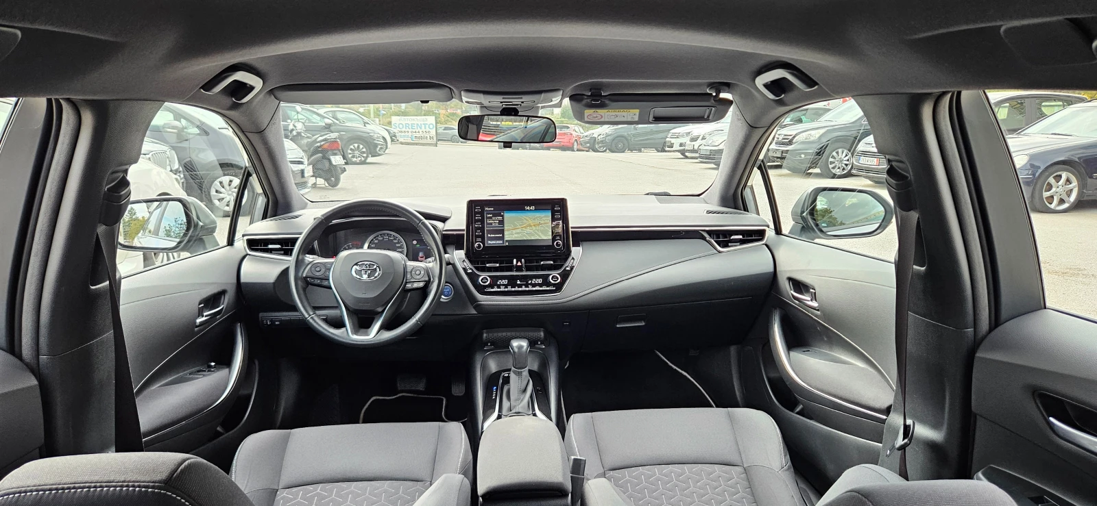 Toyota Corolla 1.8 Hybrid Touring Sports  Business Tech - изображение 8