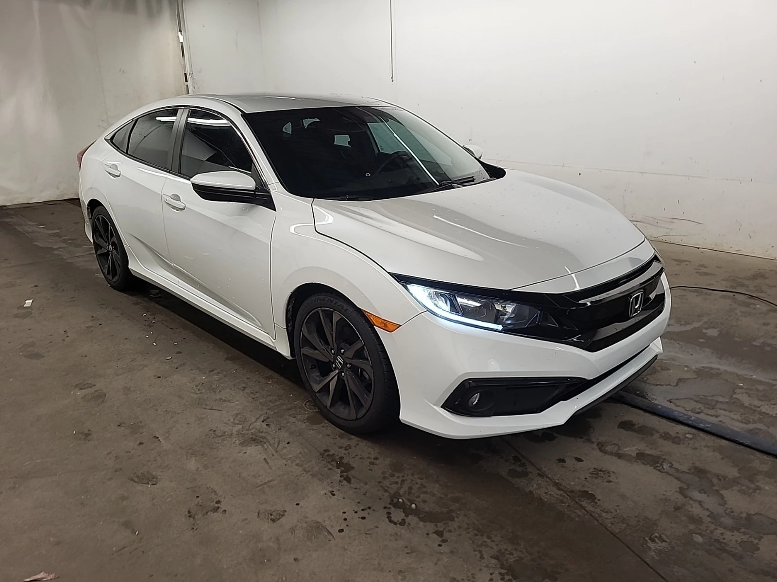 Honda Civic SPORT * * CARFAX * * АВТО КРЕДИТ * *  - изображение 2