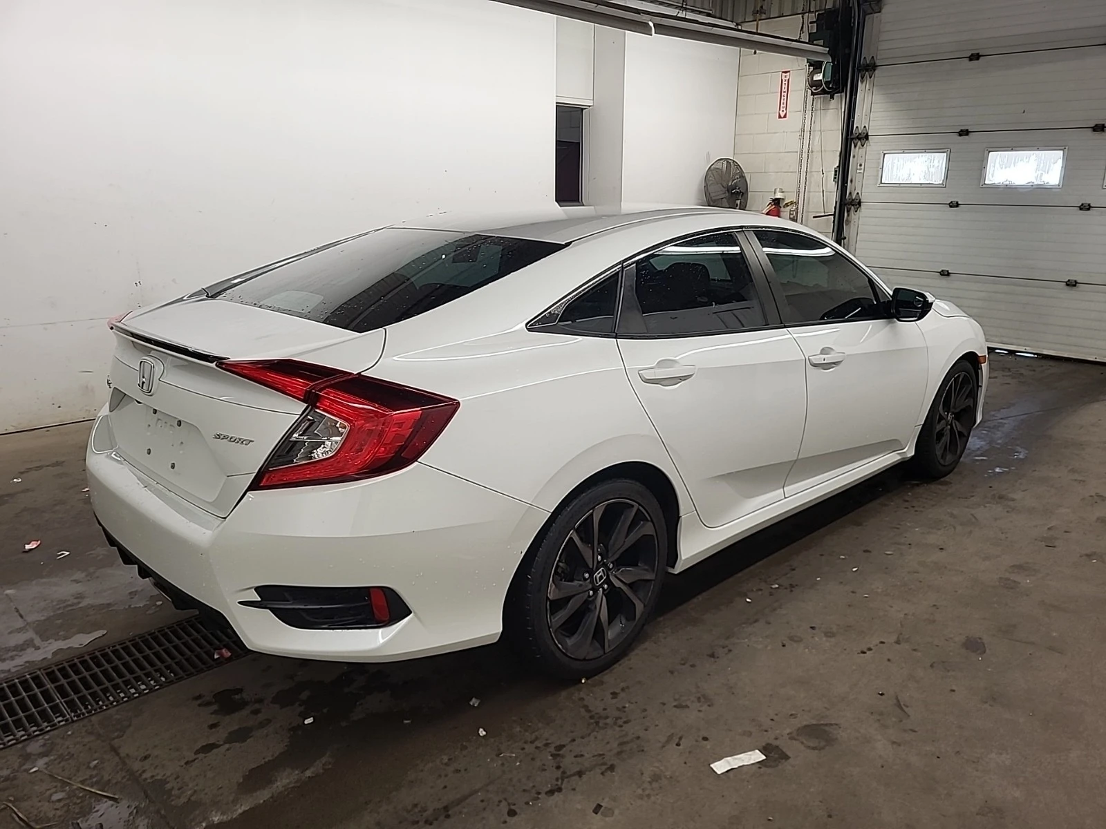 Honda Civic SPORT * * CARFAX * * АВТО КРЕДИТ * *  - изображение 4