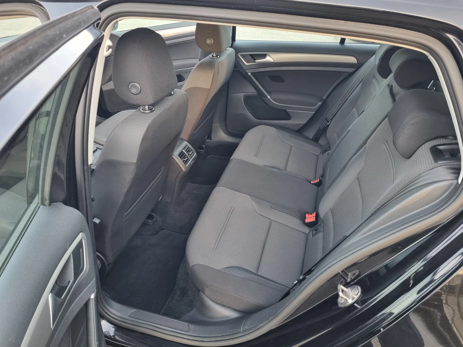 VW Golf 1.6TDi-110ps 2017. | Mobile.bg   10