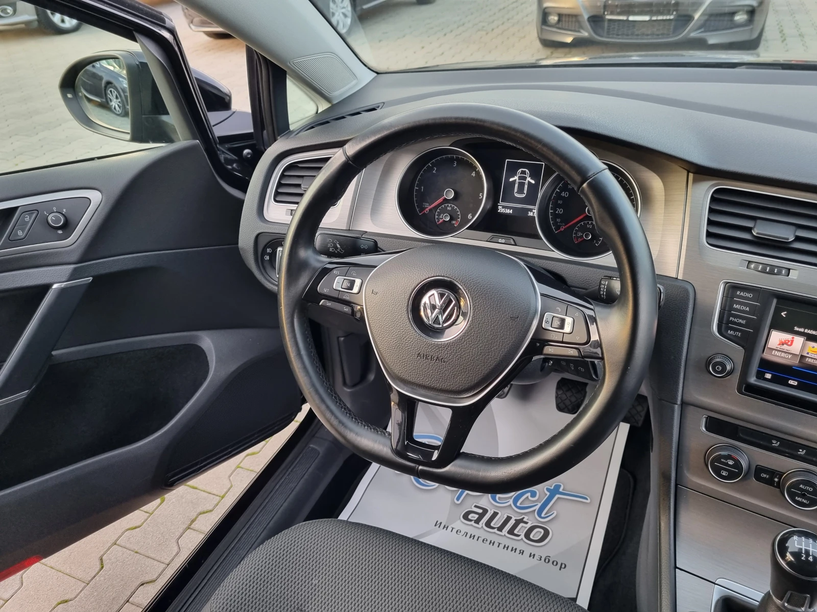 VW Golf 1.6TDi-110ps 2017. | Mobile.bg   14