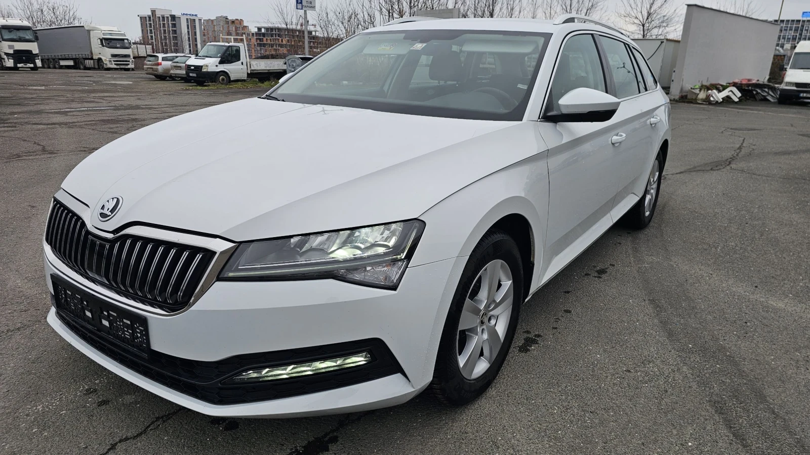 Skoda Superb 1.5 TURBO - 150 к.с - automat 7G - изображение 3