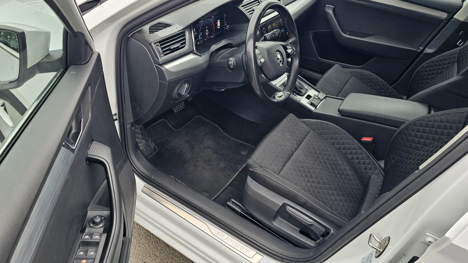 Skoda Superb 1.5 TURBO - 150 к.с - automat 7G - изображение 8