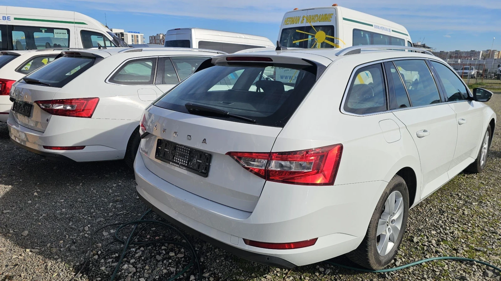 Skoda Superb 2.бр-1.5 TURBO - 150 к.с - automat 7G, снимка 3 - Автомобили и джипове - 53294283