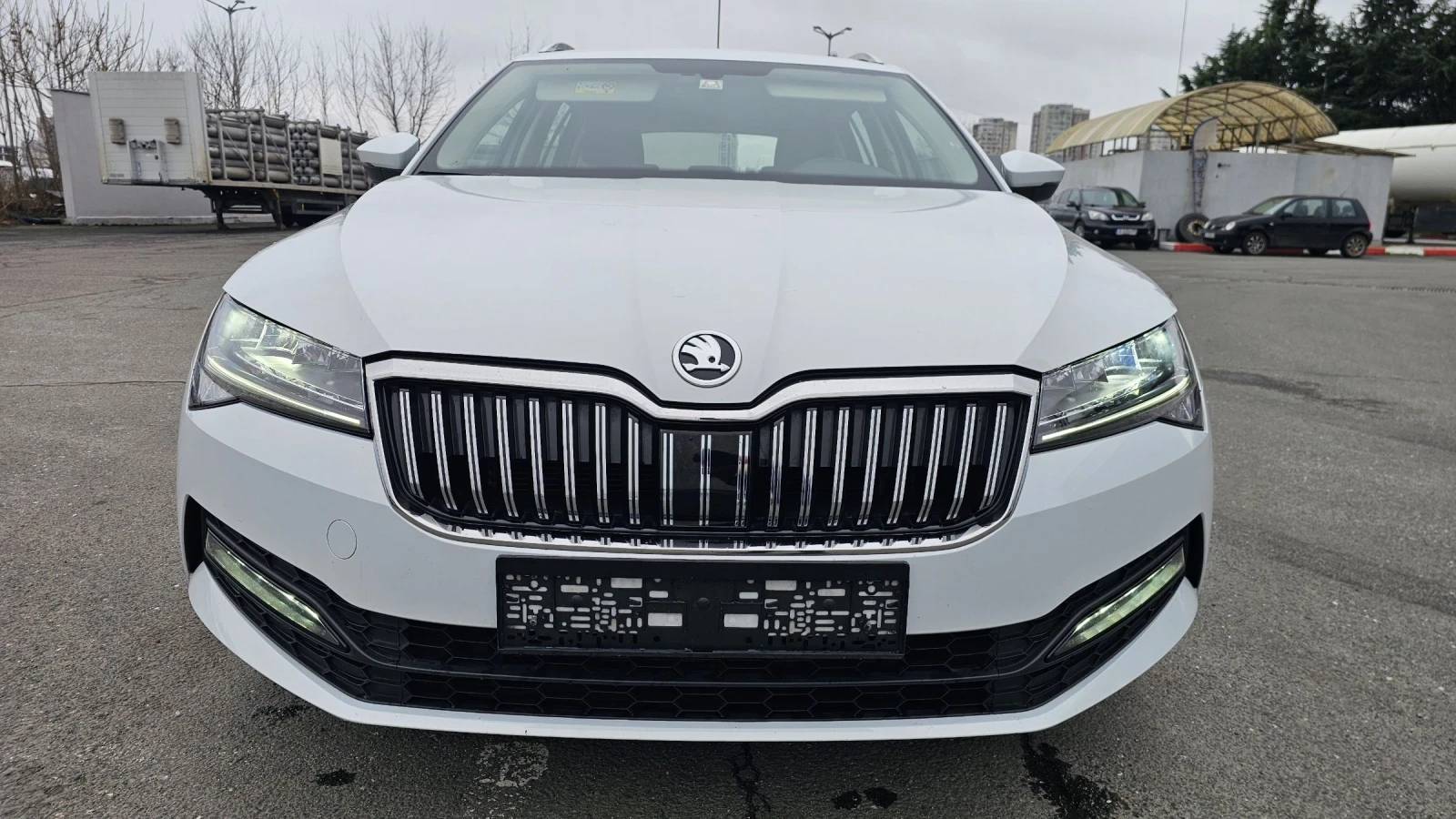 Skoda Superb 1.5 TURBO - 150 к.с - automat 7G - изображение 2