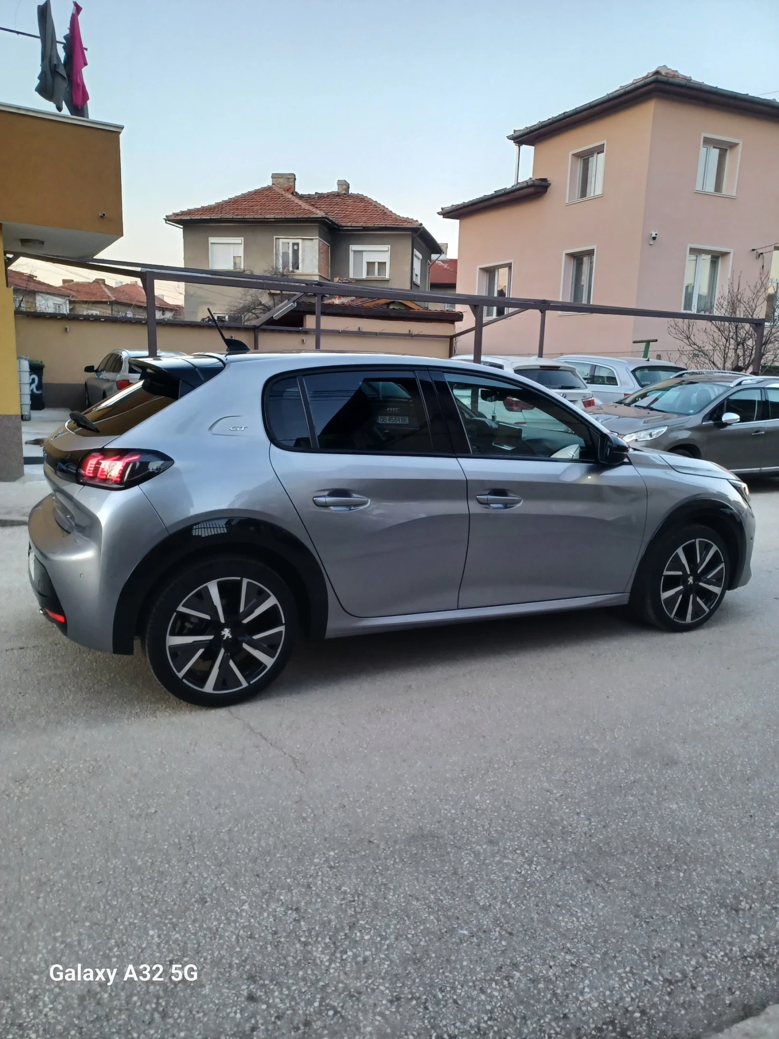 Peugeot 208 GT, снимка 5 - Автомобили и джипове - 53785554