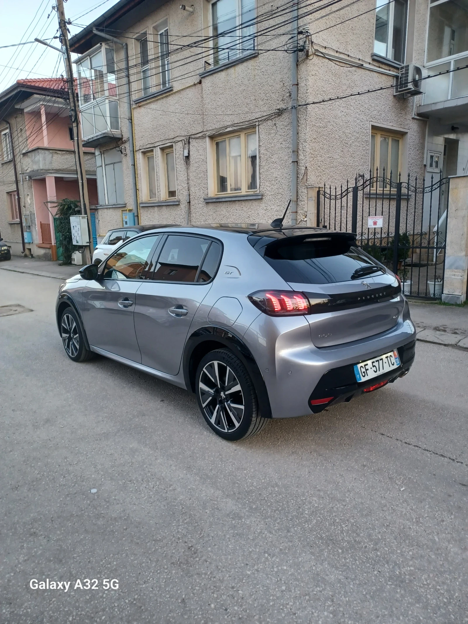 Peugeot 208 GT, снимка 9 - Автомобили и джипове - 53785554