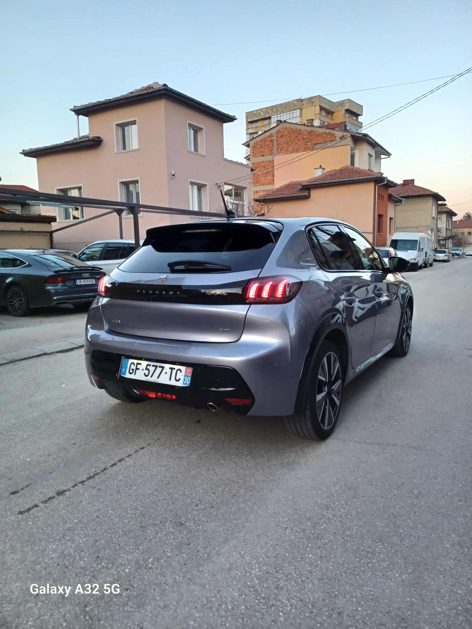 Peugeot 208 GT, снимка 7 - Автомобили и джипове - 53785554