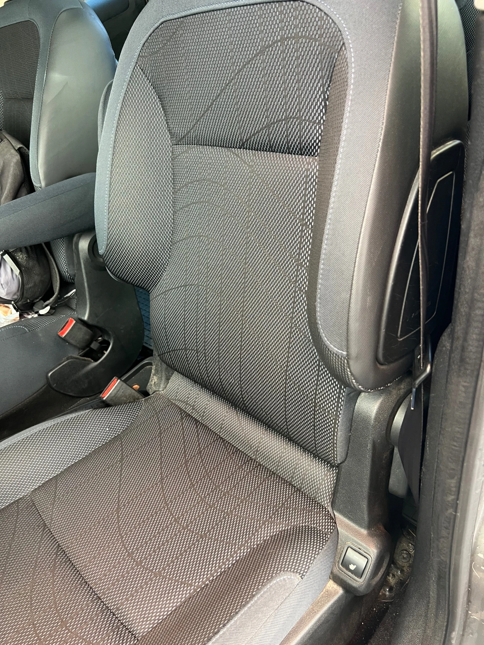 Peugeot Partner 1.6 HDI TEPEE, снимка 4 - Автомобили и джипове - 54341380