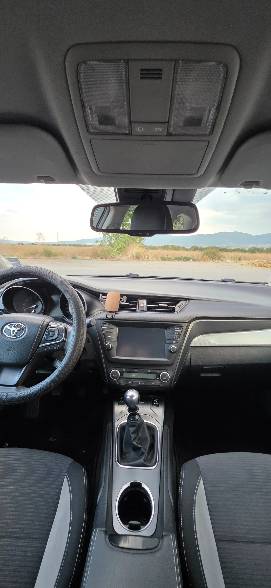 Toyota Avensis | Mobile.bg � ����������� 15