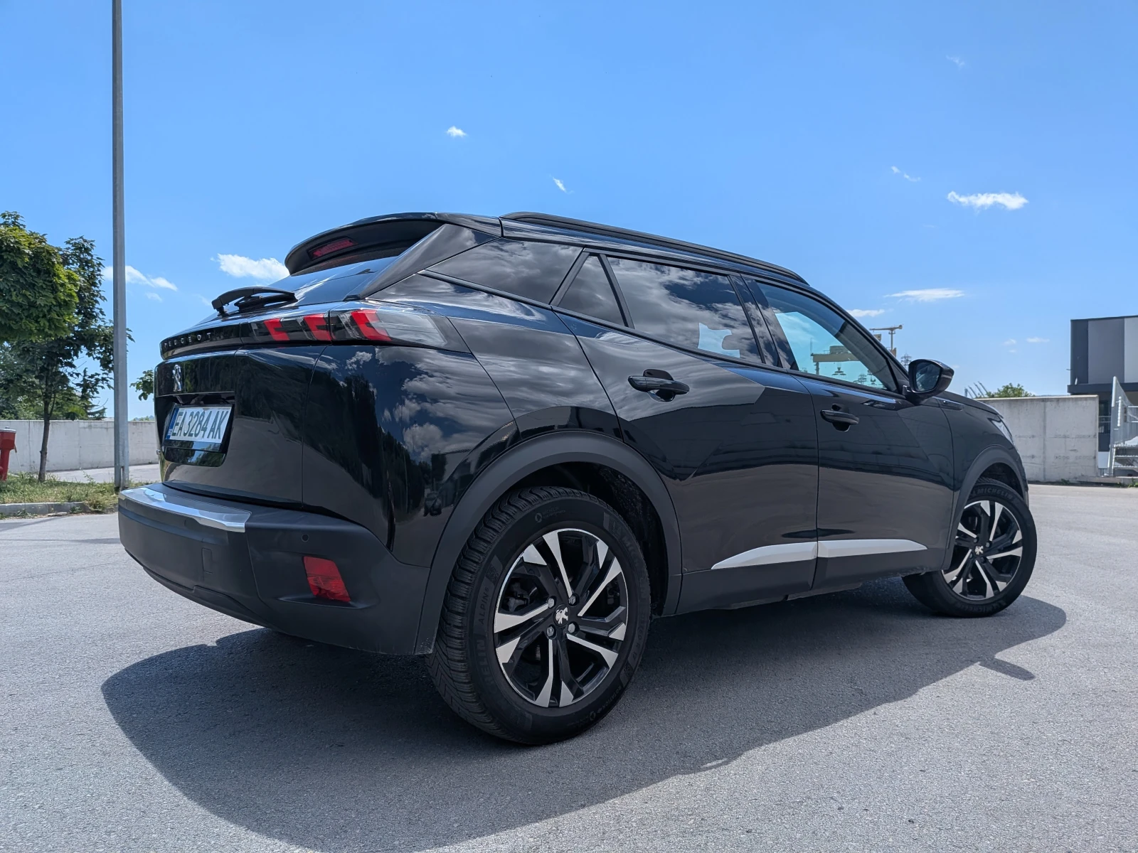Peugeot 2008 e Allure, снимка 3 - Автомобили и джипове - 54917886