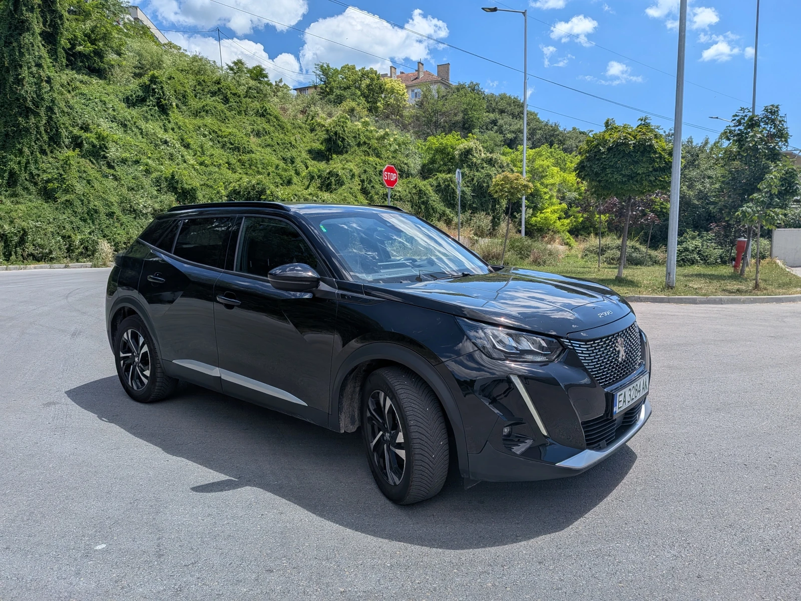Peugeot 2008 e Allure, снимка 2 - Автомобили и джипове - 54917886