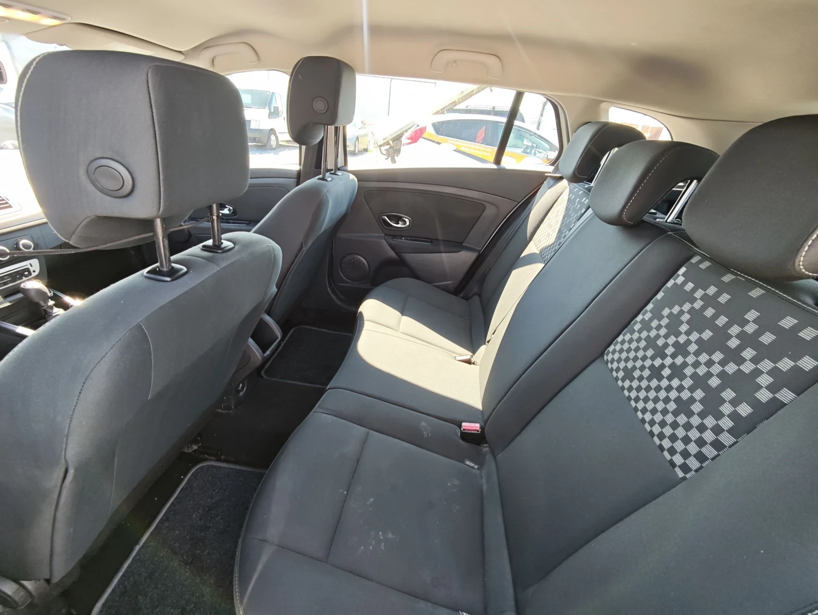 Renault Megane | Mobile.bg � ����������� 10