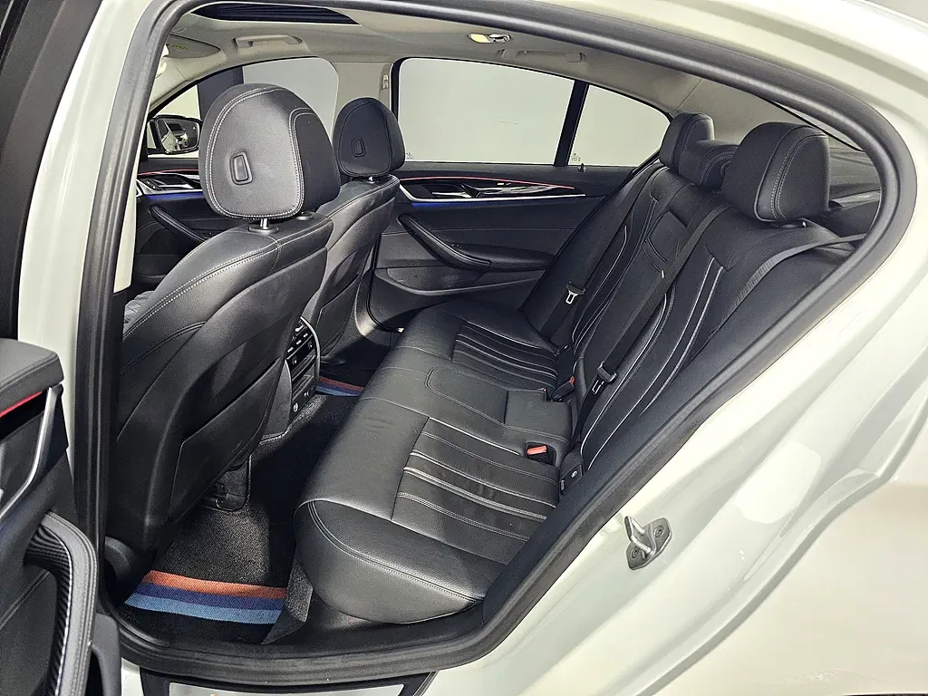 BMW 520 LUXURY PACK| HEAD UP| ШИБИДАХ| ПОДГРЕВ| КАМЕРИ| 3 , снимка 9 - Автомобили и джипове - 55321435