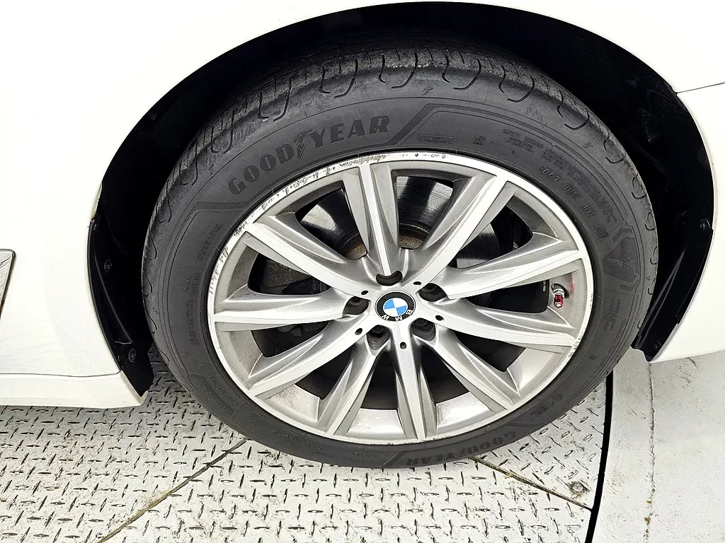 BMW 520 LUXURY PACK| HEAD UP| ШИБИДАХ| ПОДГРЕВ| КАМЕРИ| 3 , снимка 14 - Автомобили и джипове - 55321435